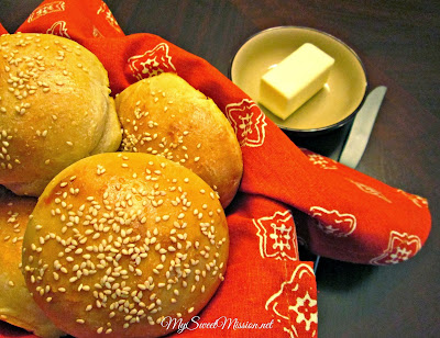 Sesame Dinner Rolls in 5 Minutes by MySweetMission.net