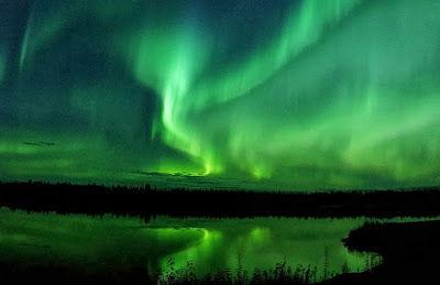 http://auroraborealiswonder.blogspot.com/2013/10/aurora-borealis_9358.html