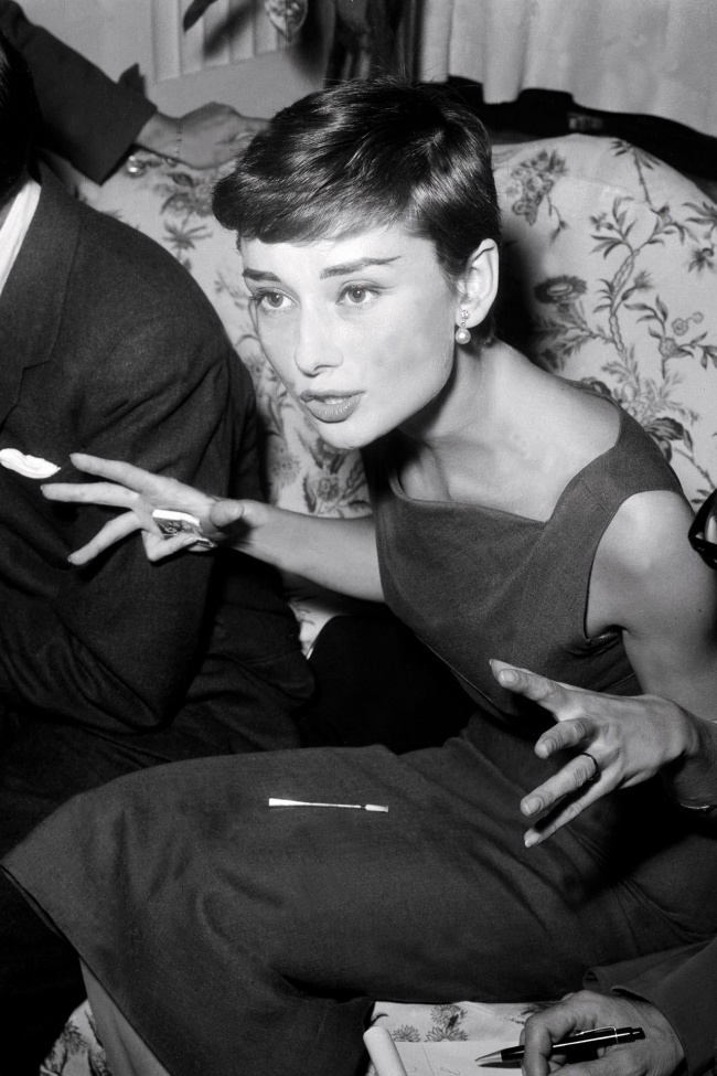 20 rare photos of the inimitable audrey hepburn