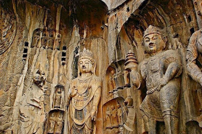 Longmen Grottoes, Candi Gua Buddha yang Megah di China