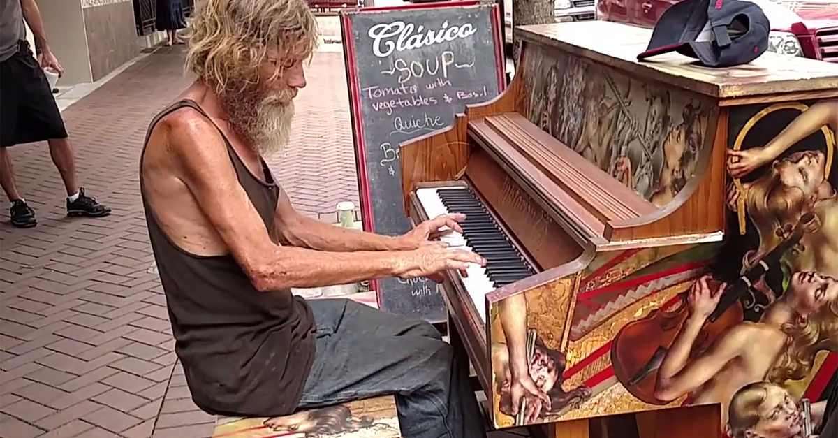 Homeless Man Steps Up To Piano And Stuns Crowd With Beautiful Performance