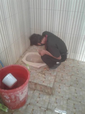 jasa cleaning service madiun membersihkan toilet