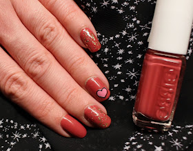 Last-Minute-Naildesign-zu-Valentinstag-Schminktussis