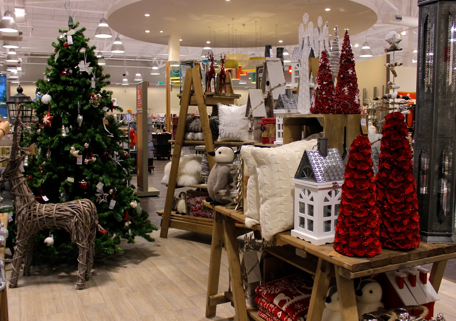 Event TK  Maxx  HomeSense Hedge End Preview Evening 