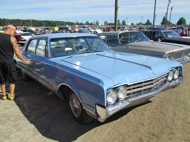 Forssan pick nick 2013 1965 Oldsmobile 98 blue