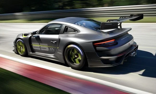 Porsche 911 GT2 RS Clubsport 25