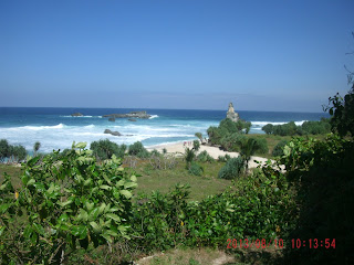 Keindahan Berteman Sepi Di Pantai Buyutan Donorojo Pacitan