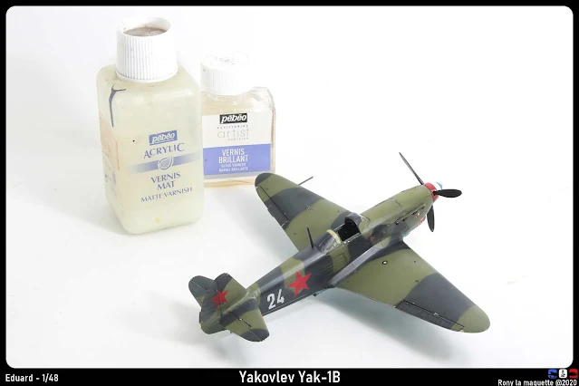 Vernis de la maquette du Yak-1B d'Eduard.