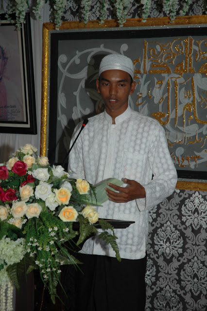 Ketua Panitia Haflah (Mahmud Rohy) Menyampaikan Laporan