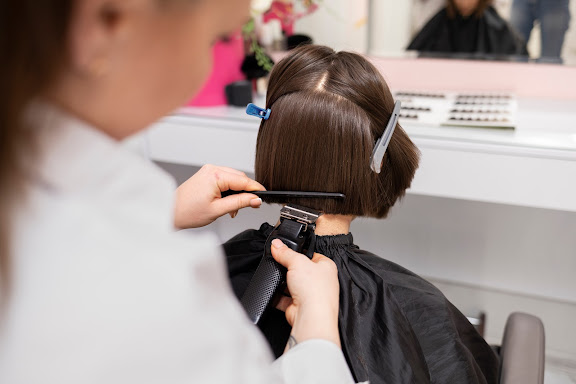 The Many Benefits of Taking Hair Cutting Classes Los Angeles