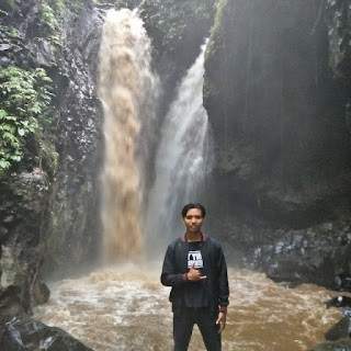 Tempat Wisata Air Terjun Campuhan (Kembar) Buleleng Bali