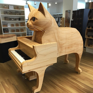 Pianos con forma de gato