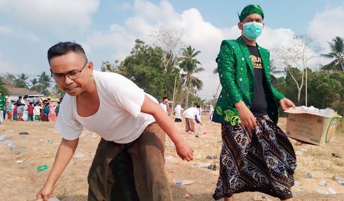 Usai Pawai, Korlap Pawai HSN Sigap Komandani Kebersihan Sampah di Lapangan Prancak