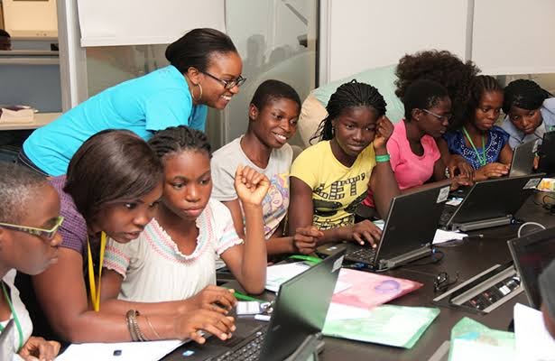 UN Trains Nigerian Girls on Coding in Niger Republic