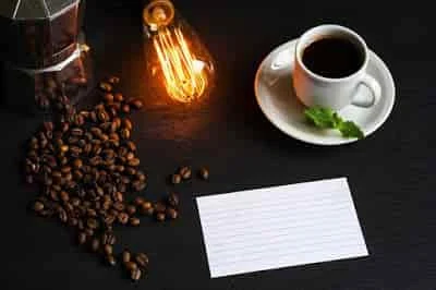 كتابة  جمل بسيطة و مفيدة في الحياة اليومية و انت تشرب القهوة