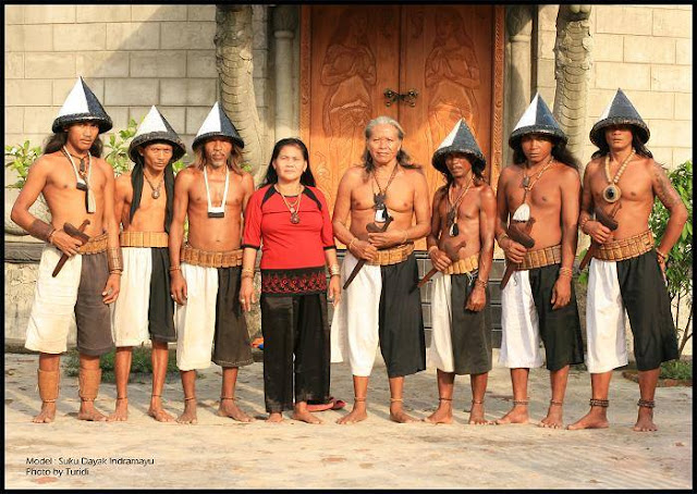 Mengenal_Suku_Dayak_Hindu-Budha_Bumi_Segandu_Indramayu