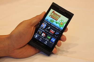 blackberry z10 gambar dan spesifiaksi, info tentang bbz10 review harga, bb paling canggh layar sentuh