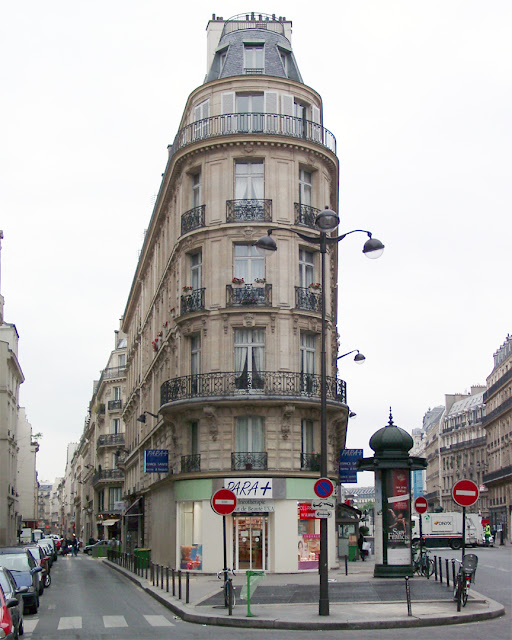 Corner building, Rue des Filles-Saint-Thomas, Rue du Quatre-Septembre, Paris