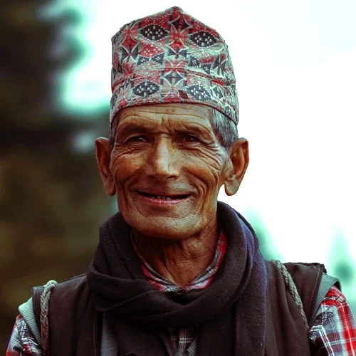 バフン族 バウン族 カースト制度のブラーマン バフン族の顔 ネパールのバラモン