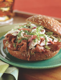 Weight loss recipes : Shaved Barbecue Beef Sandwich with Spicy Slaw