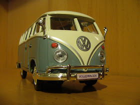 maqueta de coche en miniatura marca maisto 1:25 Volkswagen Samba