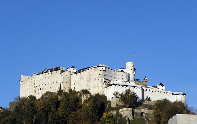 Objek Wisata Kastil Hohensalzburg Austria