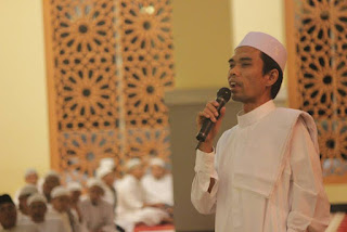 Foto Ustadz Abdul Somad Lc MA