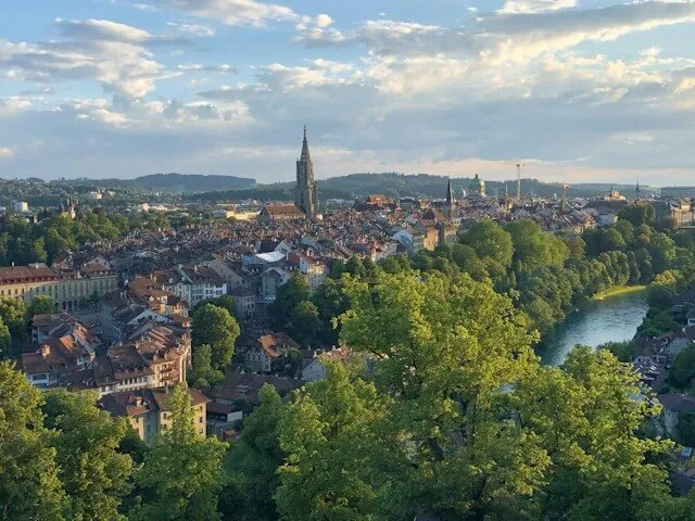 Het prachtige uitzicht over dé bezienswaardigheden van Bern