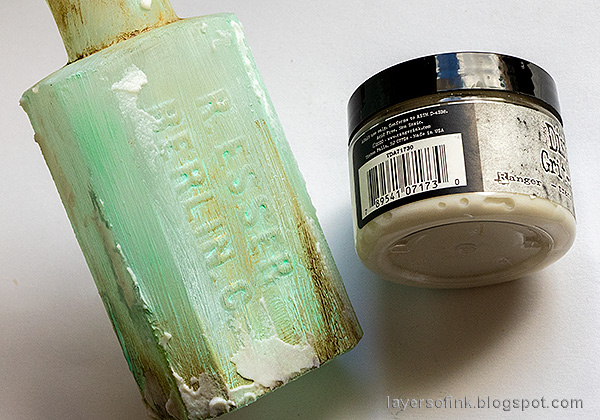 Layers of ink - Altered Vintage Bottle Tutorial by Anna-Karin Evaldsson.