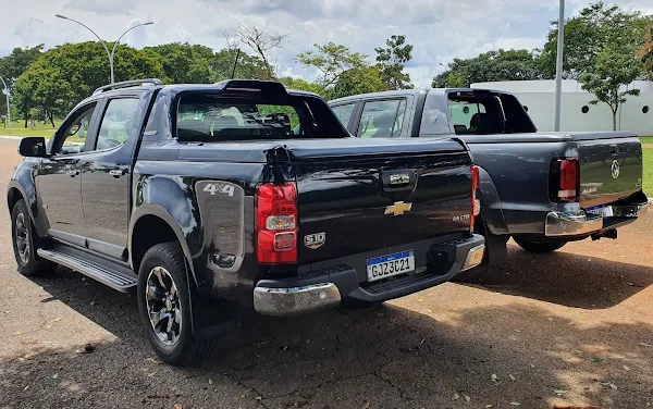 VW Amarok V6 x Chevrolet S-10 High Country