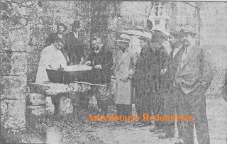 Realizando unha autopsia en Estacas en 1931. El Pueblo Gallego