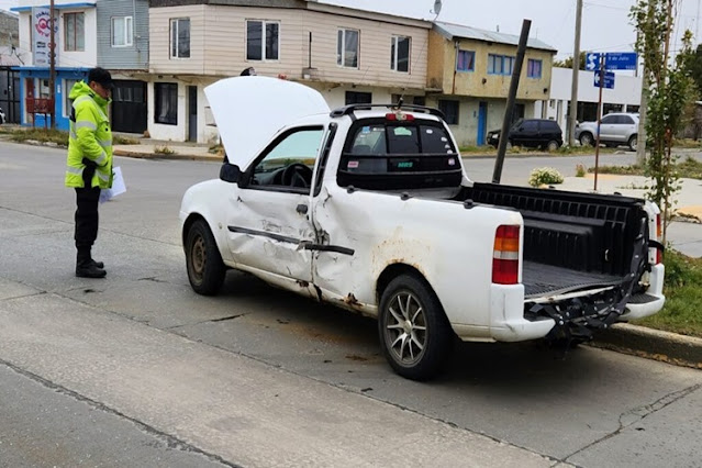 Choque entre camionetas, cuatro personas trasladadas al Hospital