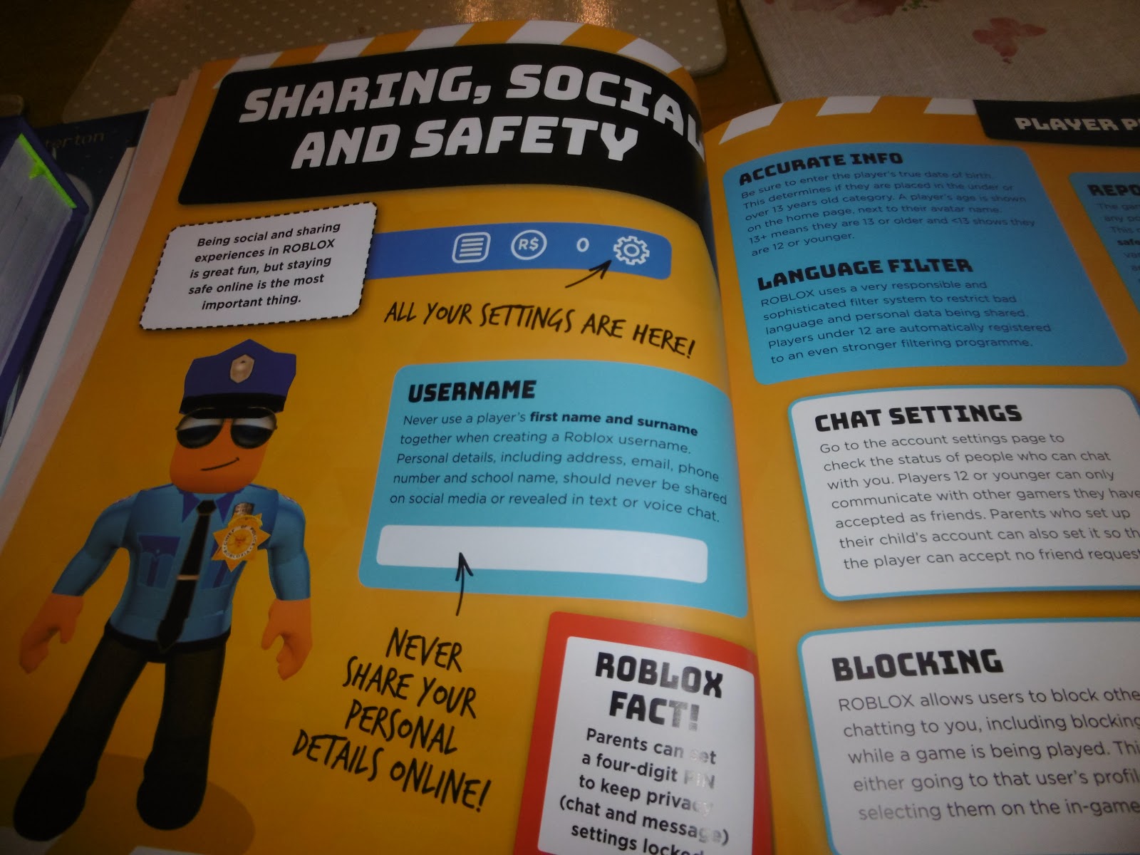 Giveaway 701 Win Roblox Master Gamer S Guide Closing Date 11 11 - roblox master gamer s guide 9781787392120 author kevin pettman paperback 8 99 published november 2018 age 8