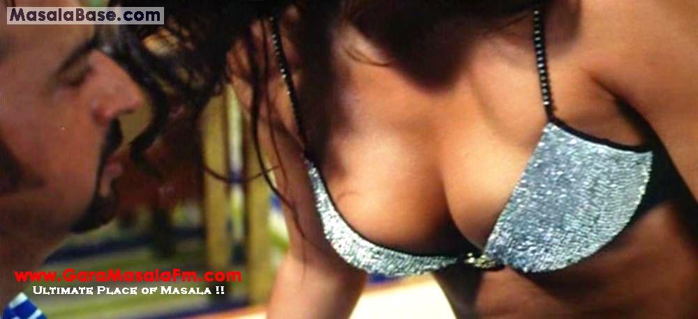 Download katrina kaif in boom video hot wallpaper