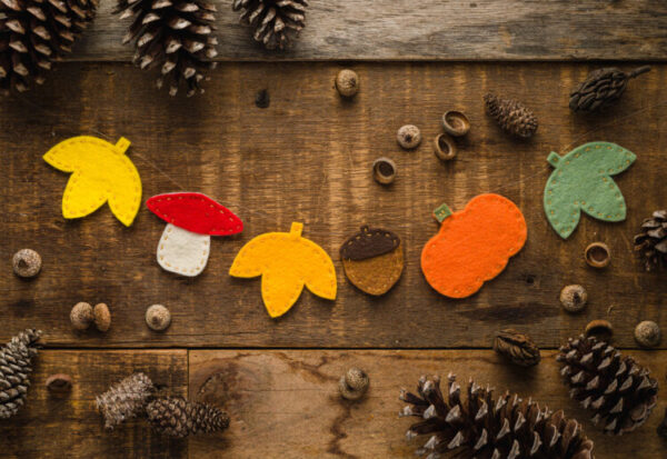 felt-garland-handmade-decorating-holiday-fall-