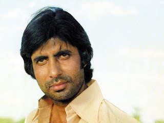 Amitabh Bachchan flaunts two watches in 'Bbuddah'