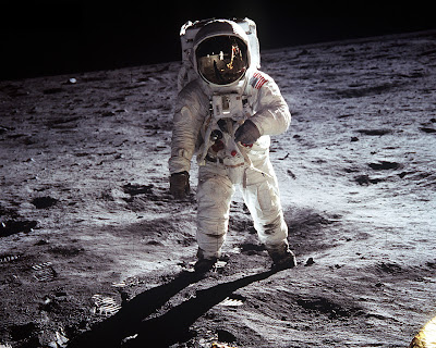 Apollo Moon Landing Photos. Apollo 11 moon landing.