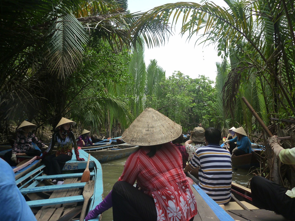 KomenSen: BERDAYUNG DI SUNGAI MEKONG