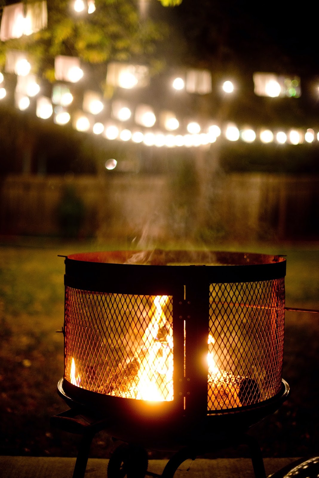 Domestic Fashionista: Backyard Fire Pit, Smores, and Community