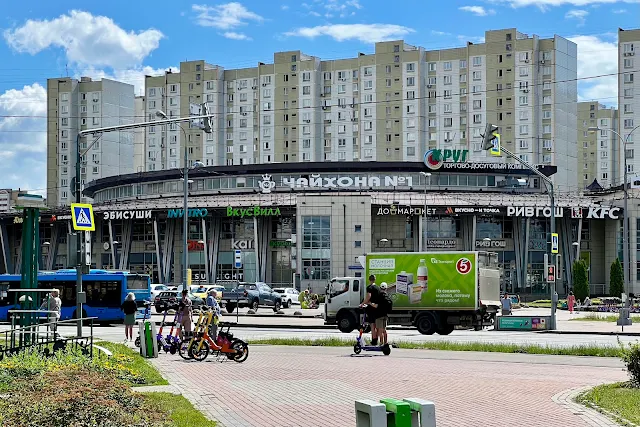 Старокачаловская улица, бульвар Дмитрия Донского, торговый комплекс «Круг»