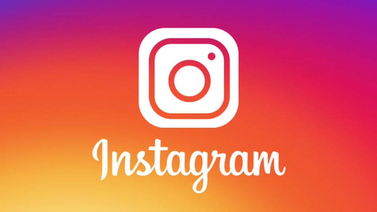 Popüler fotoğraf tabanlı sosyal ağ Instagram için Windows , PC'nizi mobil cihazınızda kurulu olan Instagram uygulaması ile senkronize etmenizi sağlar. Ayrıca, birkaç özel efekt uygulamanıza ve bunları kendi sosyal ağında veya diğer sosyal ağlarda aile arkadaşlarınızla paylaşmanızı sağlar. Flickr’a , 800 milyon kullanıcı ve daha zayıf kullanıcı arayüzüne sahip daha geniş bir kitle için harika bir alternatif.  Instagram ile neler yapabilirsiniz? Fotoğraflarınızı çekiyor, özelleştirilmiş bir filtre ekliyor ve bunu Instagram topluluğuna veya Twitter, Facebook, Foursquare veya Tumblr'a gönderiyorsunuz. Instagram uygulaması aracılığıyla, "beğeniler" verebilir ve resimleriniz hakkında yorum yapabilir veya yorum alabilirsiniz.