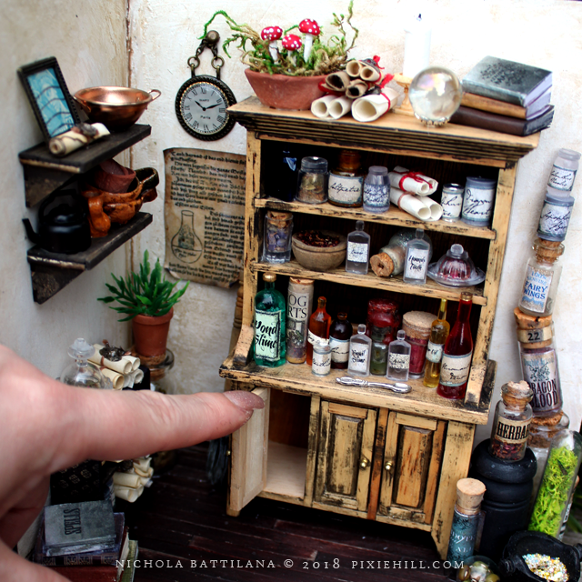 Miniature Potions Room - Nichola Battilana pixiehill.com