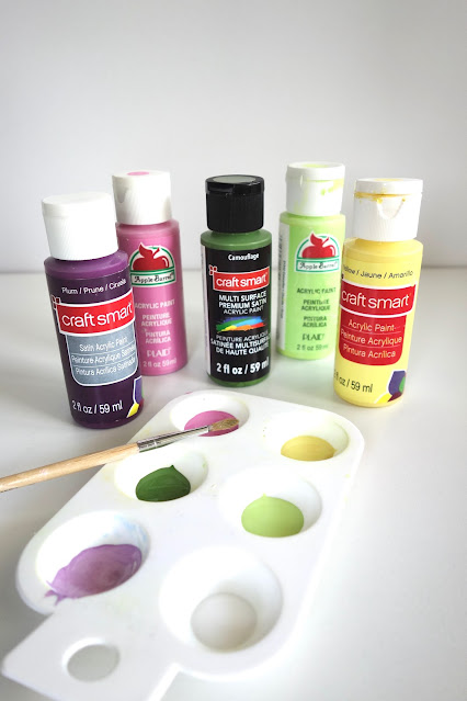 Craft smart paint, paintbrush, paint, palette, blah to TADA, photo by Claire Mercado-Obias