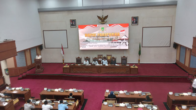 Rapat Paripurna, Pemko Batam Setuju Ranperda Tentang Penyelenggaraan Pendidikan Dasar Direvisi