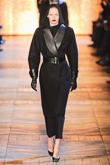 Yves Saint Laurent Fall 2012 Womenswear