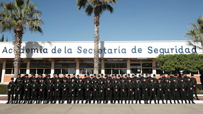 Egresan 303 nuevos oficiales de la Policía Estatal, Vial y municipales que concluyeron su preparación en la Academia de la Secretaría de Seguridad