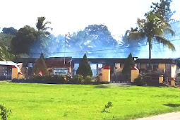 Seorang Warga Pobaim Terkena Proyektil Peluru, Massa Bakar Kantor Mapolsek Nimboran