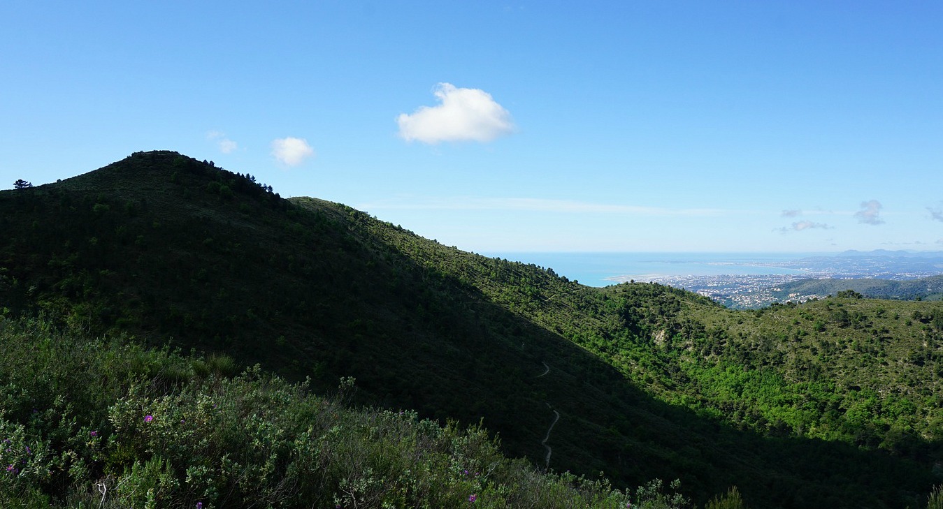 North and south summits of Mont Macaron