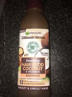 Garnier Ultimate Blends Coconut & Macadamia Hair Food Shampoo