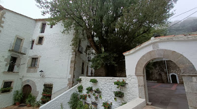 Catí, exterior de la Ermita de la Virgen del Avellá.